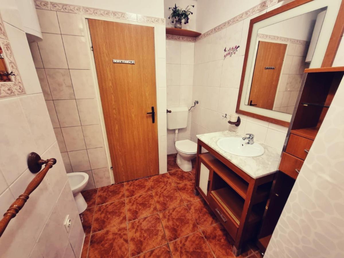 Apartments Nada Đảo Krk Ngoại thất bức ảnh