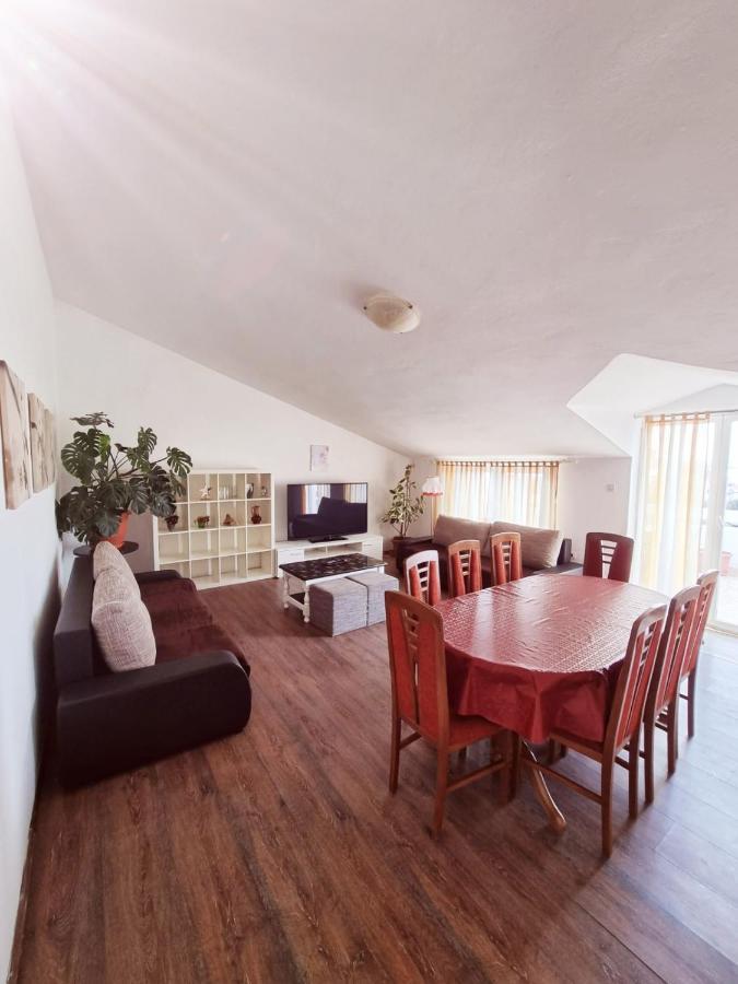 Apartments Nada Đảo Krk Ngoại thất bức ảnh