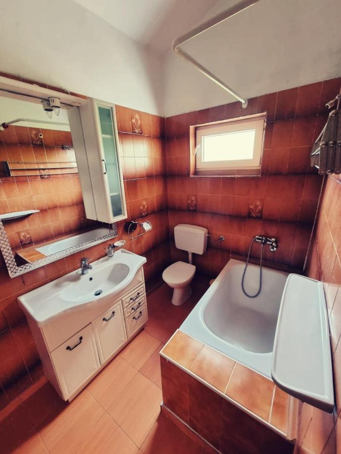 Apartments Nada Đảo Krk Ngoại thất bức ảnh